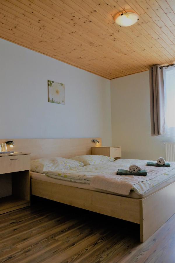 Guest House Fleurs Liptovsky Mikulas Luaran gambar